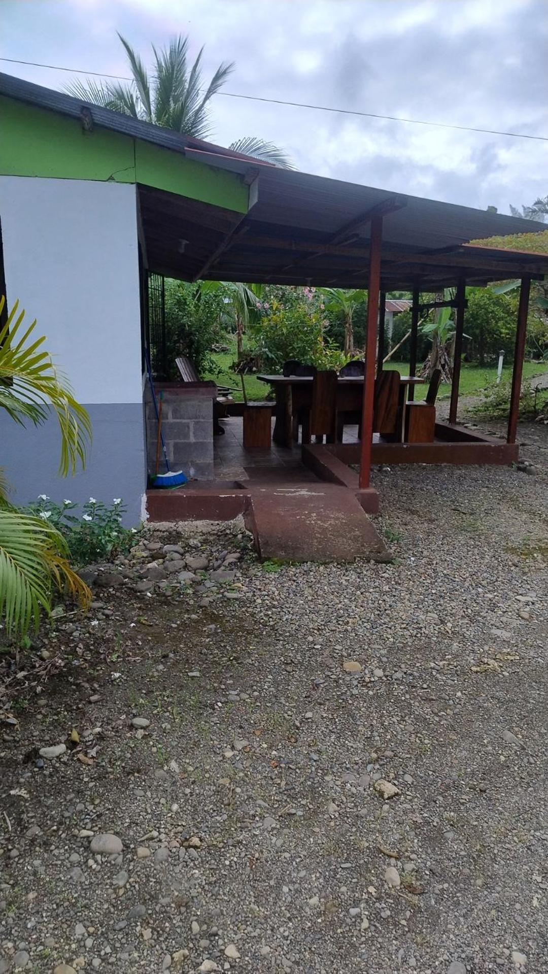 Cabinas Los Tucanes Cahuita Buitenkant foto