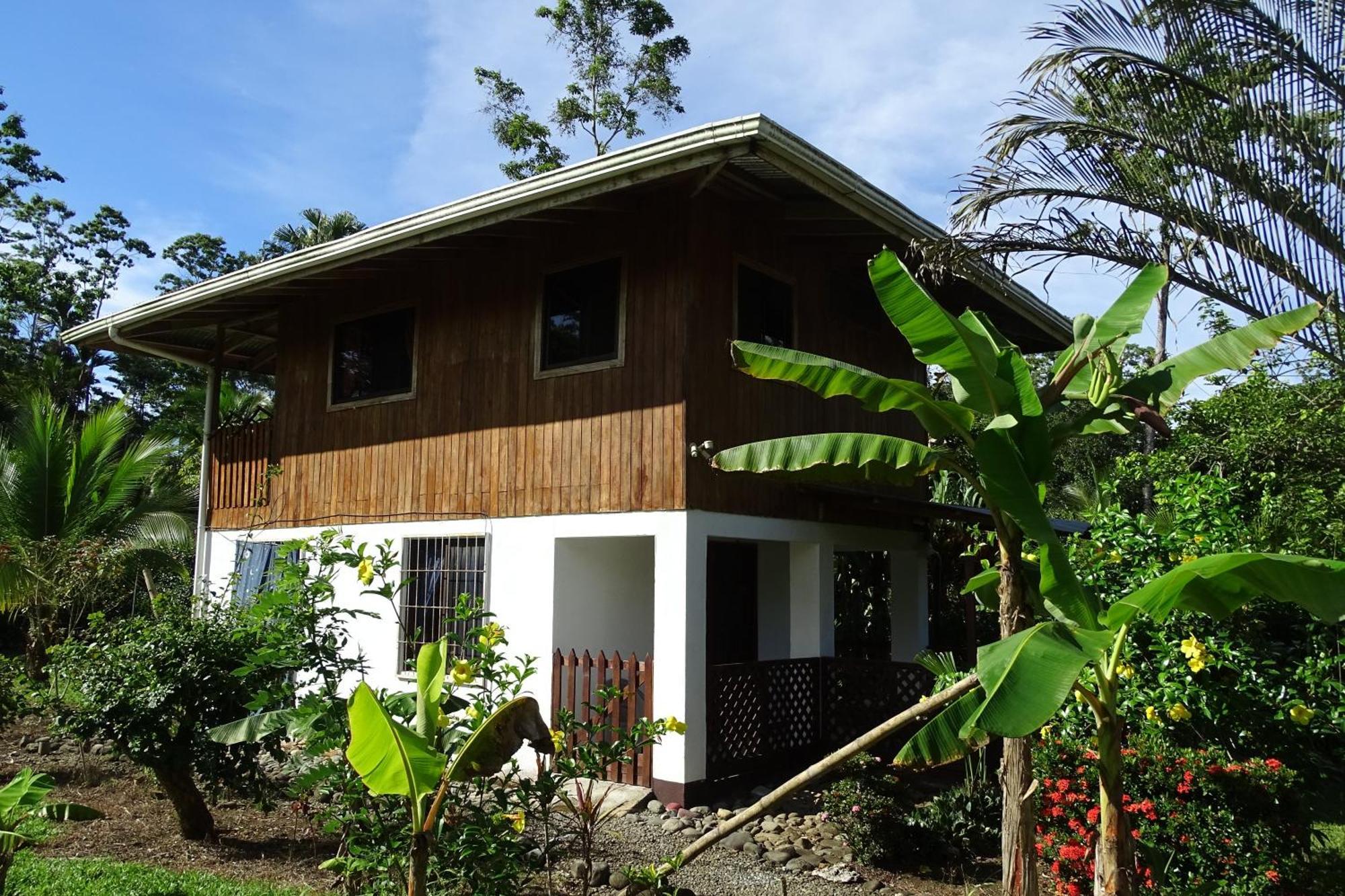 Cabinas Los Tucanes Cahuita Buitenkant foto